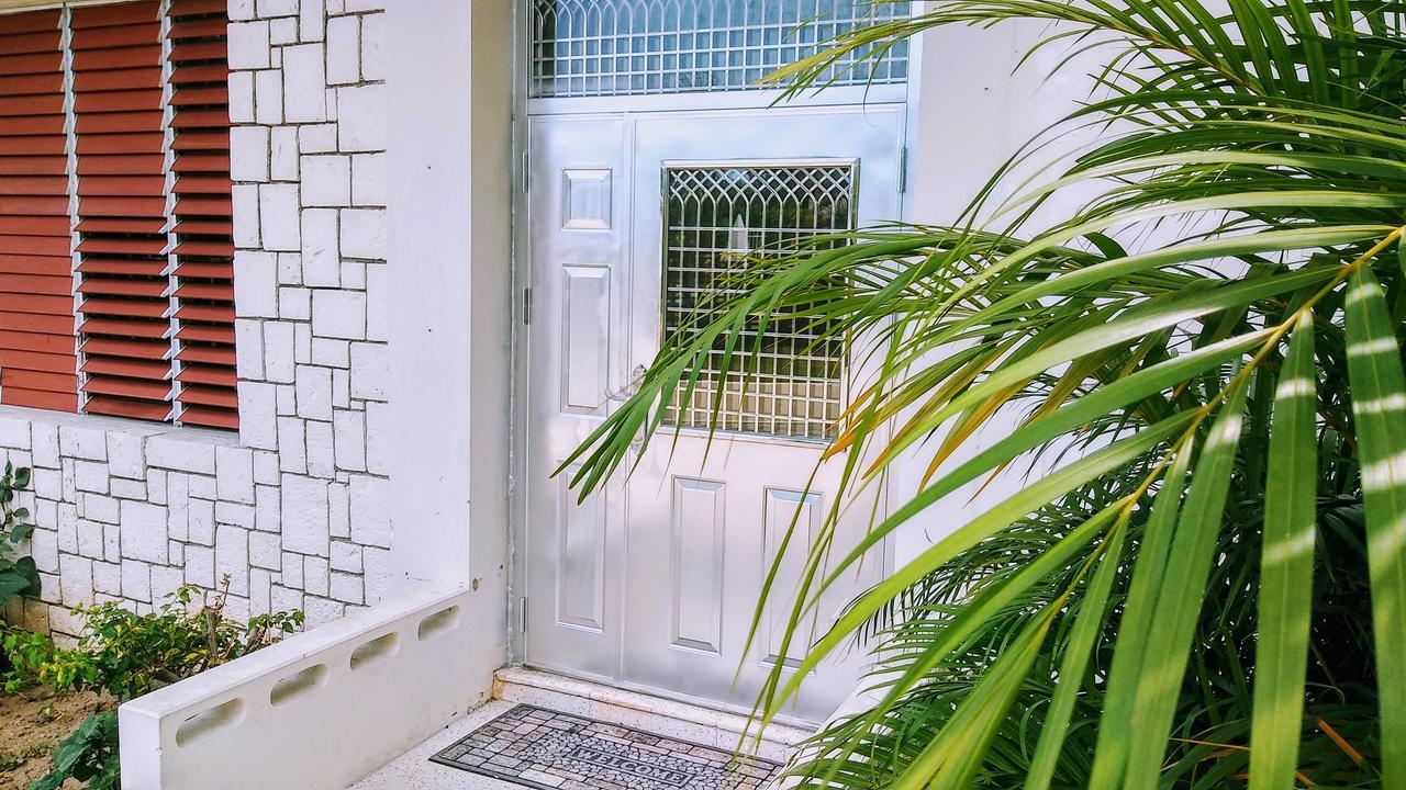 Jacks Hill Tropical Arcadia Kingston Exterior photo